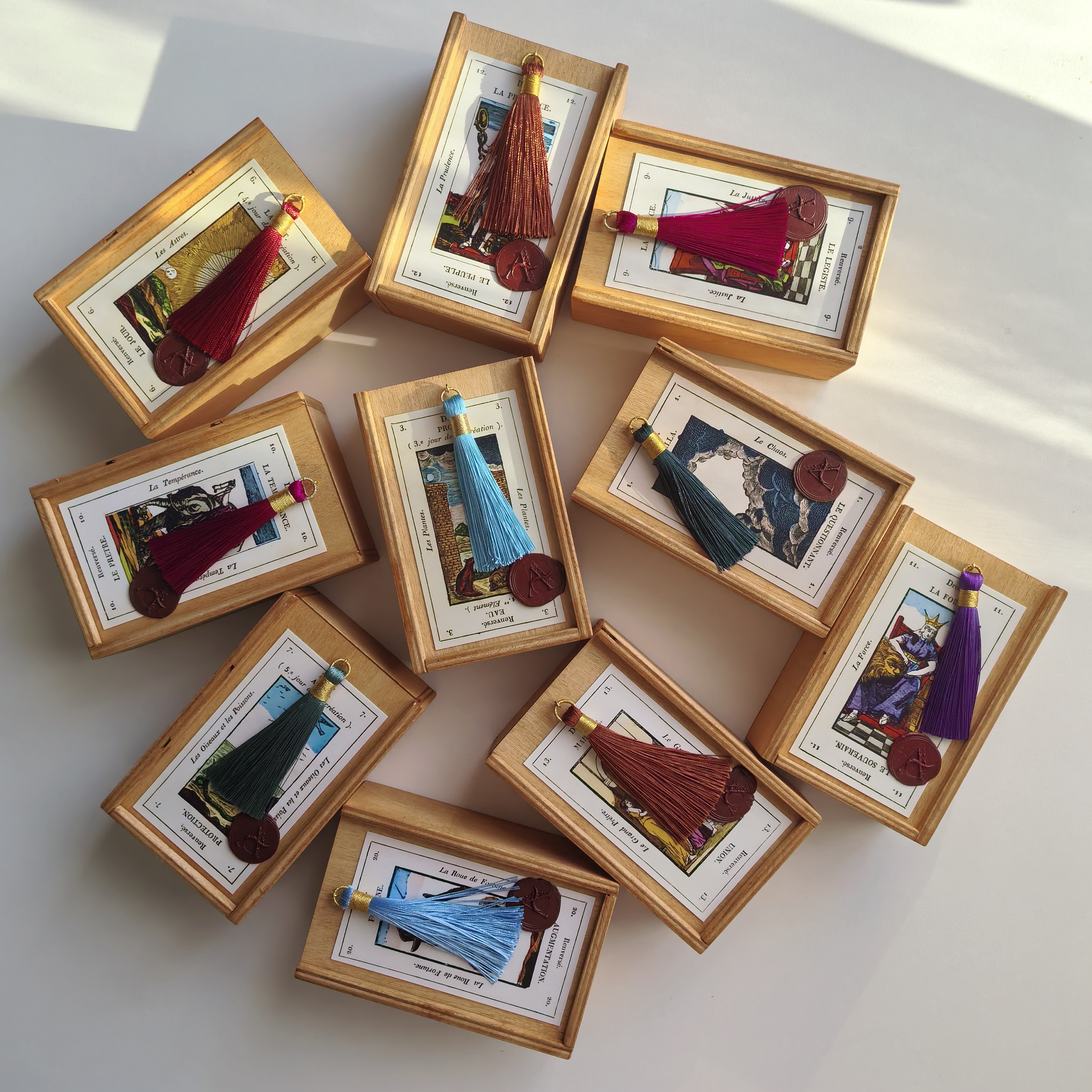 Jeu de Tarot de Fantaisie "egyptien" a enseignes italiennes dit Grand Etteilla II